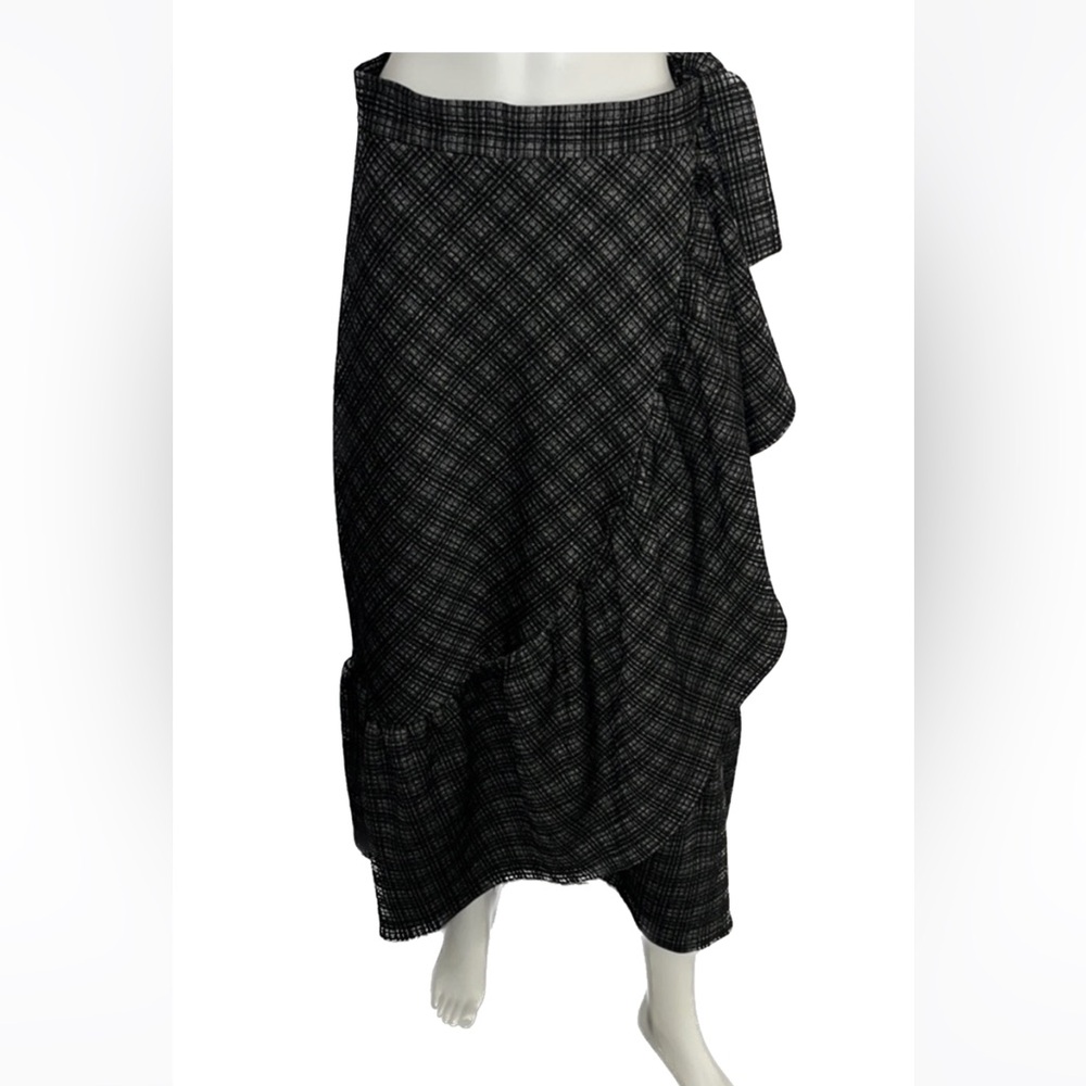 Womens NWT wrap maxi skirt size Large